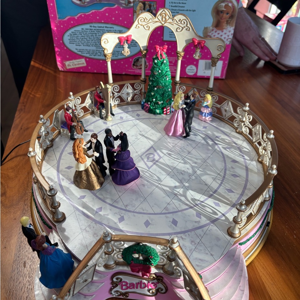 Vintage 1997 Barbie Holiday Dance Musical ballroom